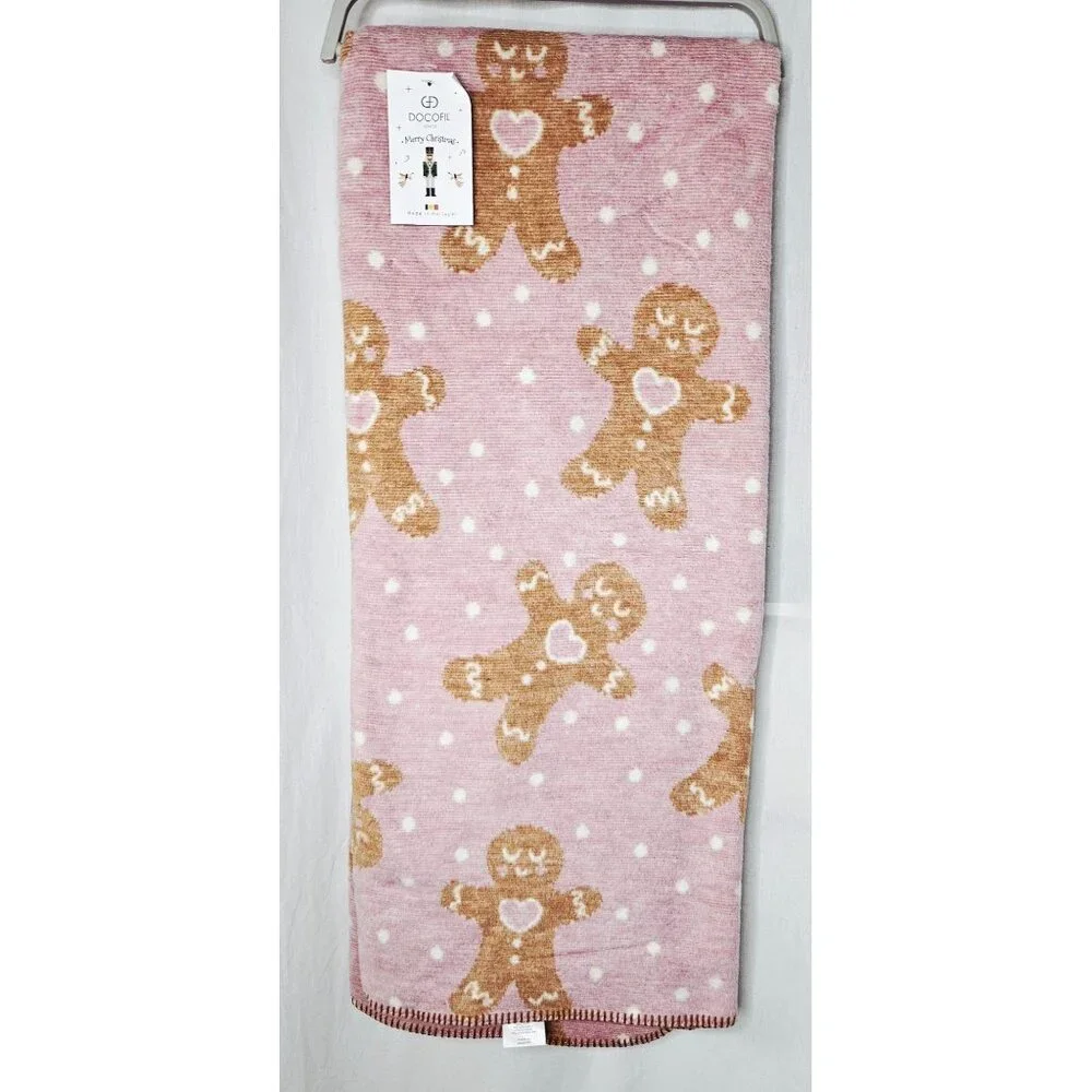 Decofil Pink Gingerbread Man Throw Blanket Cozy Christmas Design